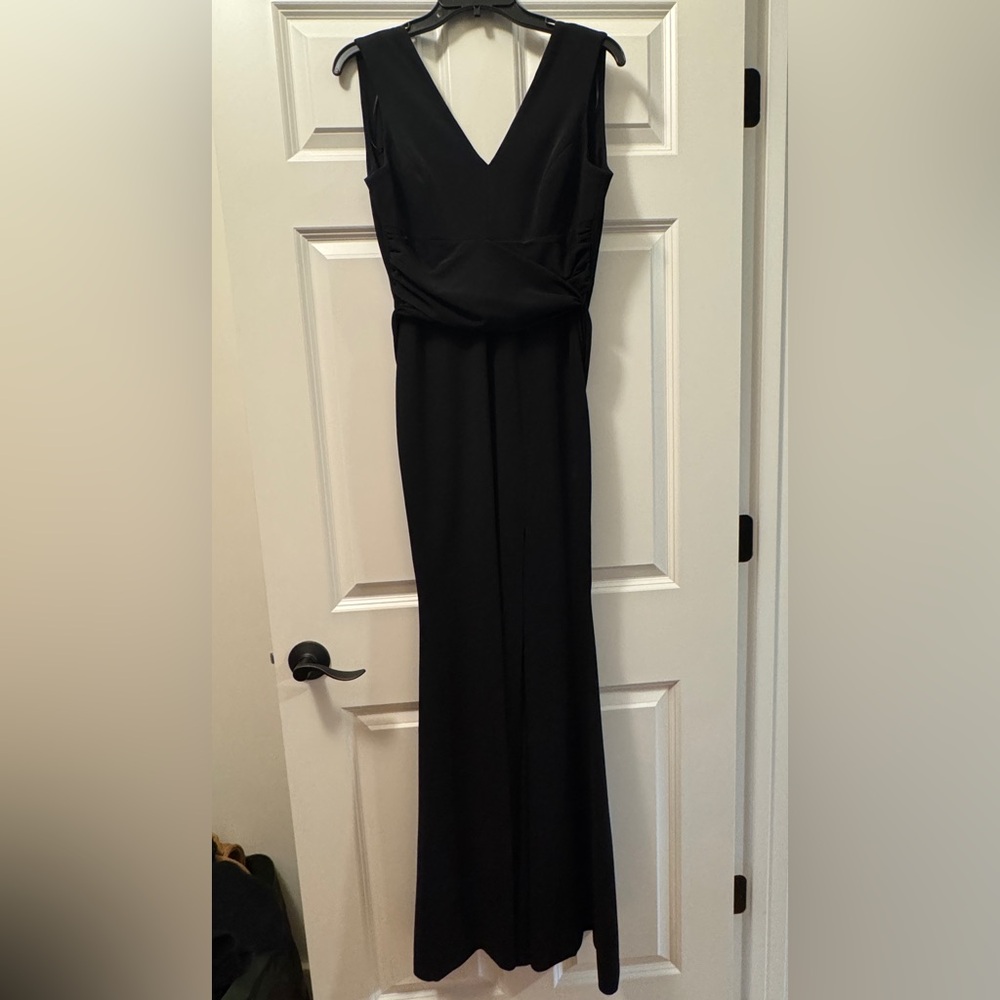 Dress the Population Sleeveless Black Gown